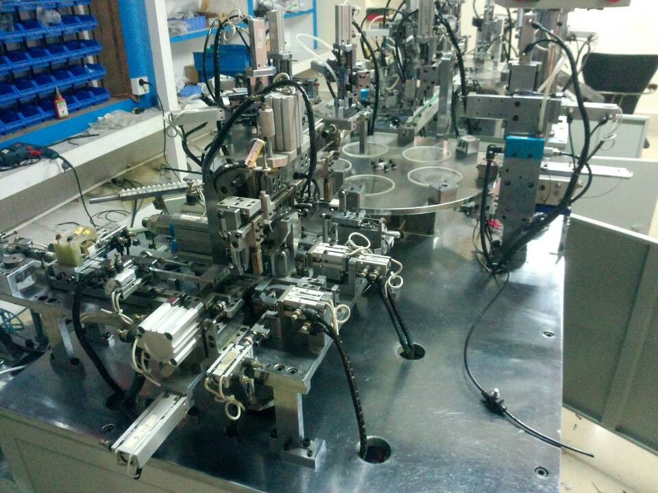 供应非标自动化玩具车波箱自动组装机 机械电子设备领域的高效解决方案